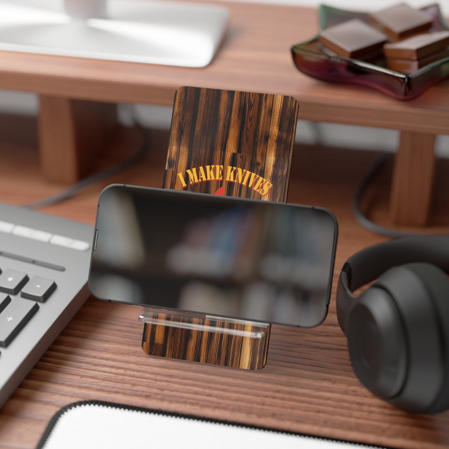 Skull & Knife Art Mobile Stand - Sturdy Desk Accessory for Tech Savvy Knife Enthusiasts