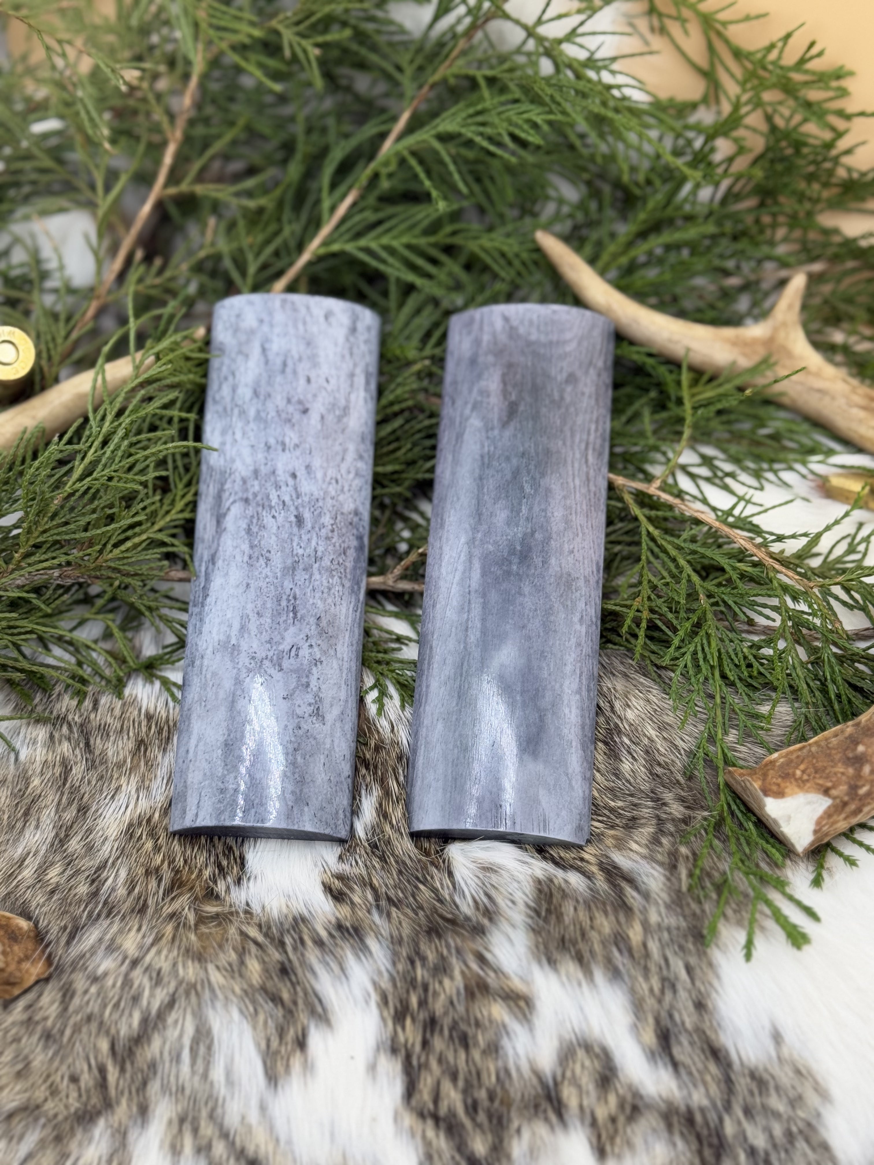 Versatile Knife Crafting with Superior Blade Steels and Premium Handle Materials for Outdoor Enthusiasts and Professionals