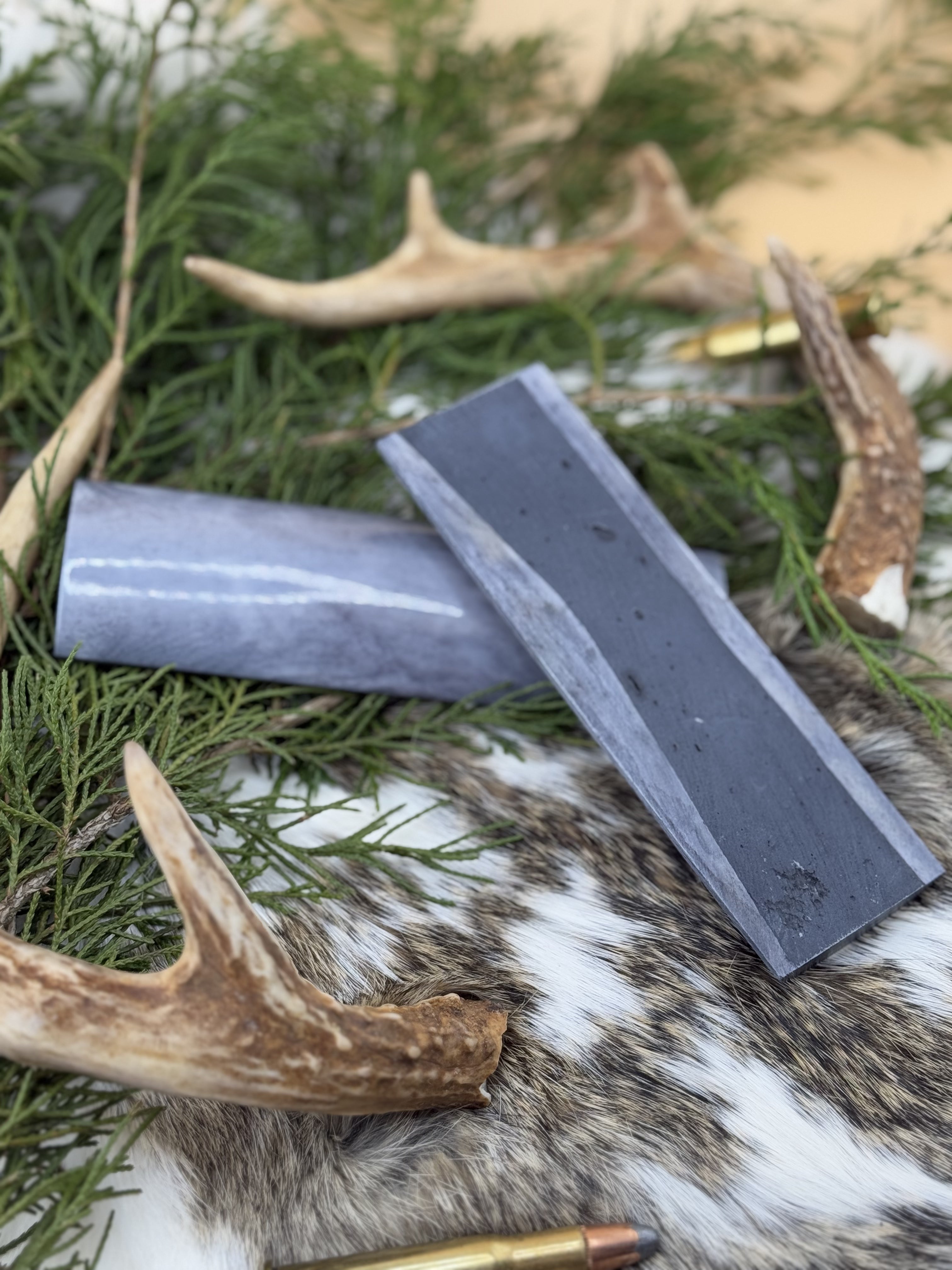 Exploring the Versatile Applications and Expert Crafting Techniques of High-Quality Bushcraft Knives with Exotic Wood and Premium Steel