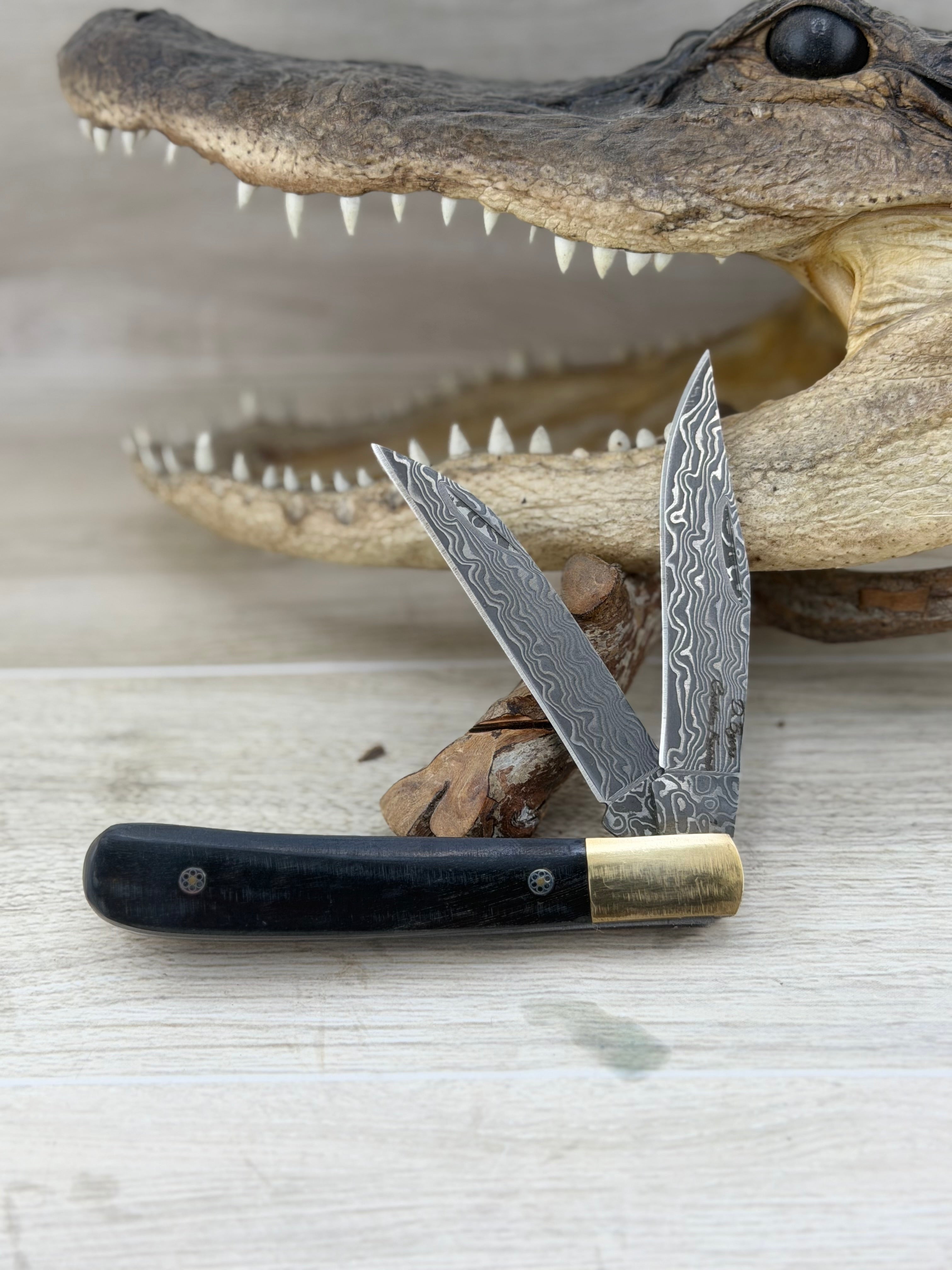 San Mi Damascus Trapper – Black Ram Horn
