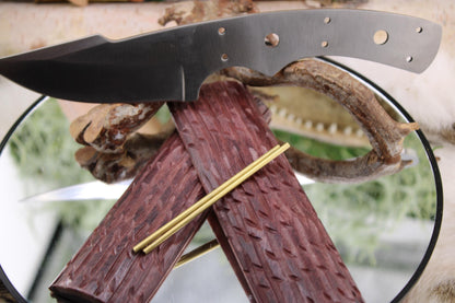DIY Knife Making Kit15: Harpoon Hunter Blade, Stag Jigged Red Bone Scales, Brass Pins