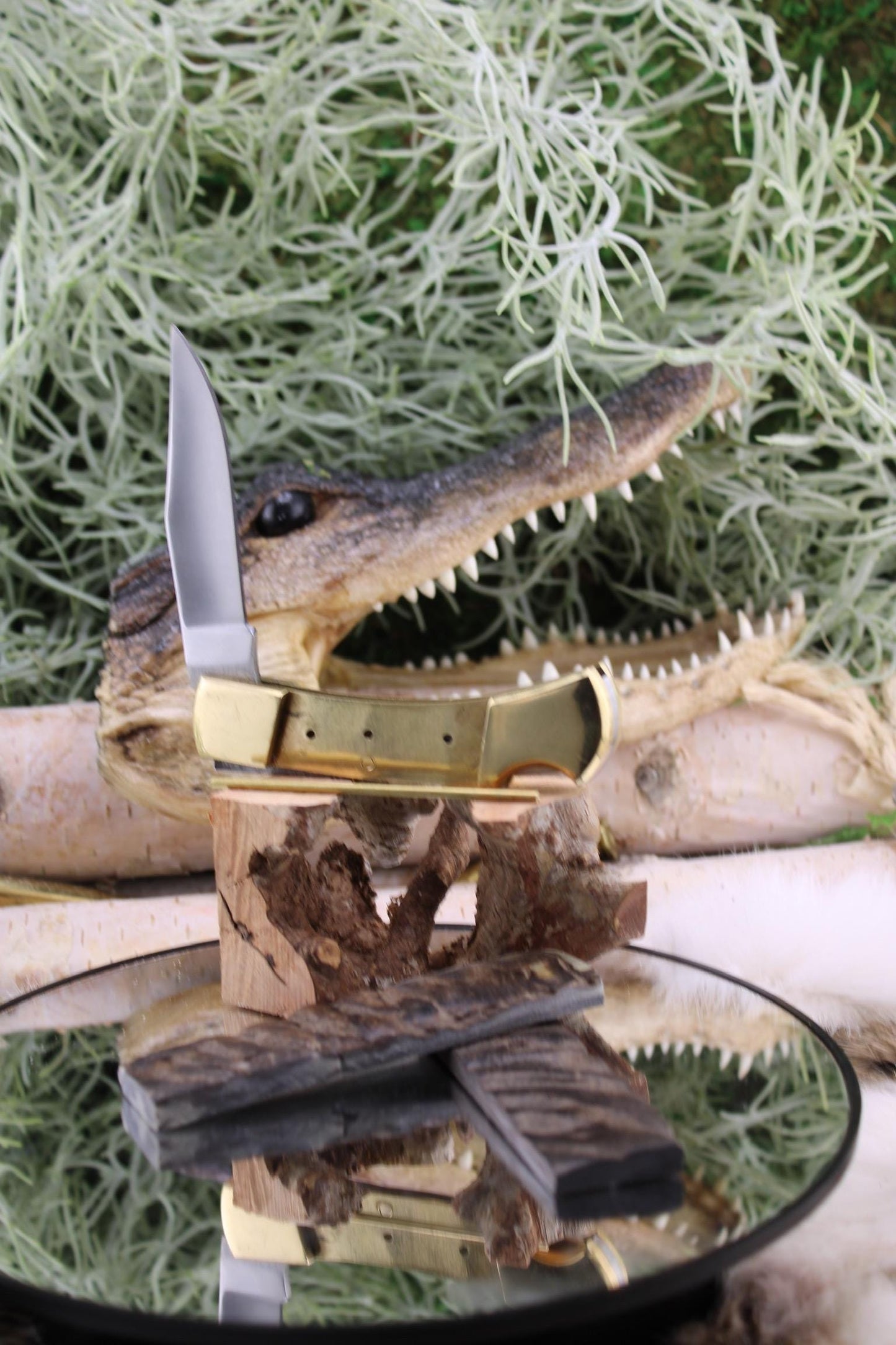 DIY Lock Back Folder Knife Kit30: Japanese Blade, Ram Horn Scales, Brass Pins