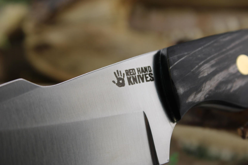 Harpoon Hunter with Black & White Buffalo Horn