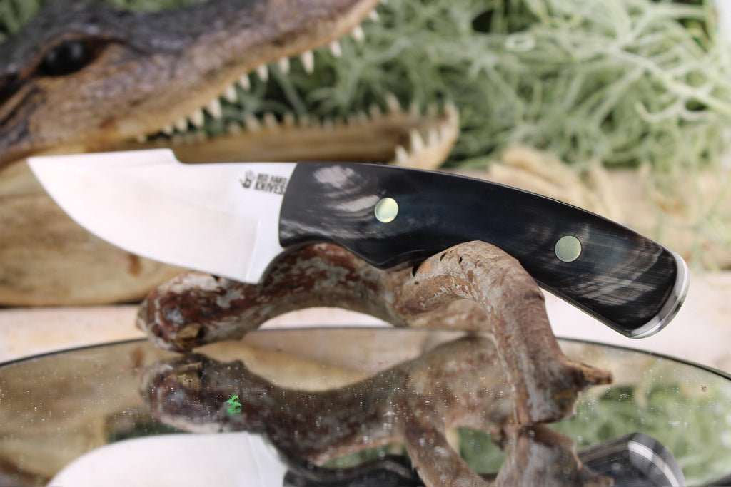 Harpoon Hunter with Black & White Buffalo Horn