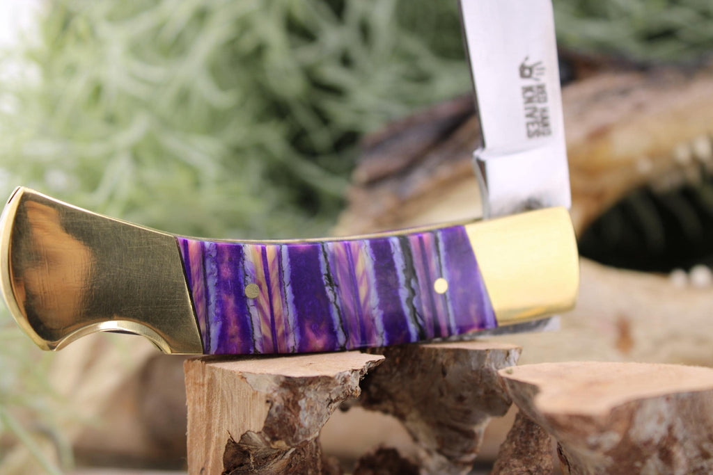 Lockback with Blue Dyed M-Tooth