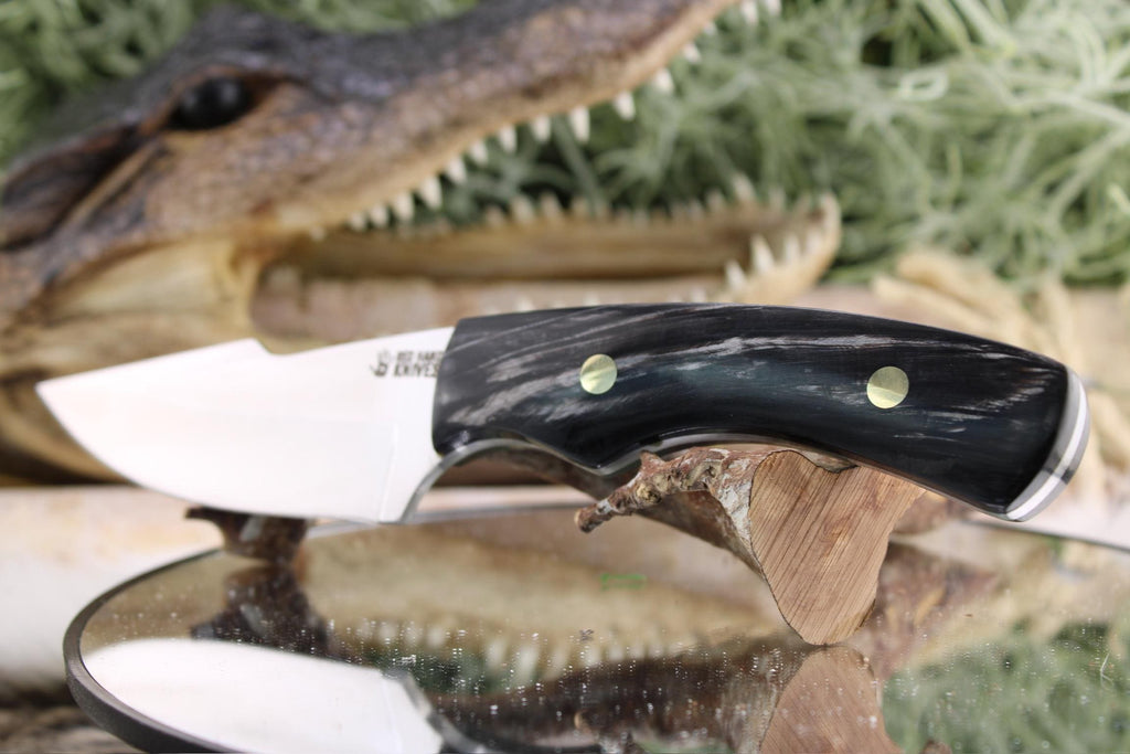 Harpoon Hunter with Black & White Buffalo Horn