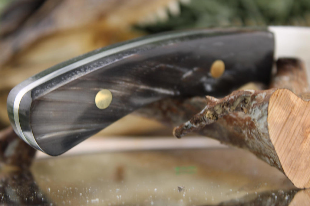Harpoon Hunter with Black & White Buffalo Horn